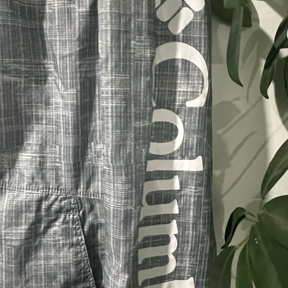 Columbia Plaid Gray Windbreaker - Picture 3 of 8